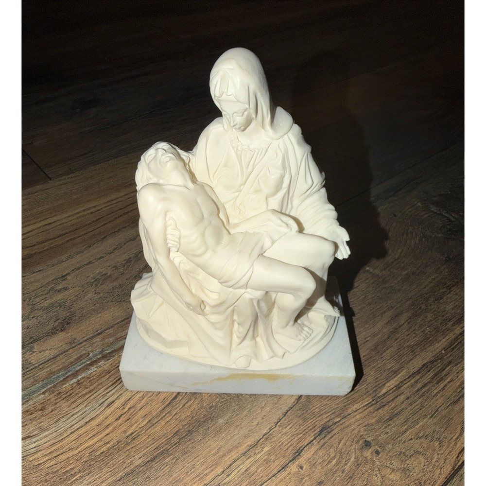 VTG Catholic Statue JESUS Mary PIETA Sculpture Italy Santini Michaelangelo